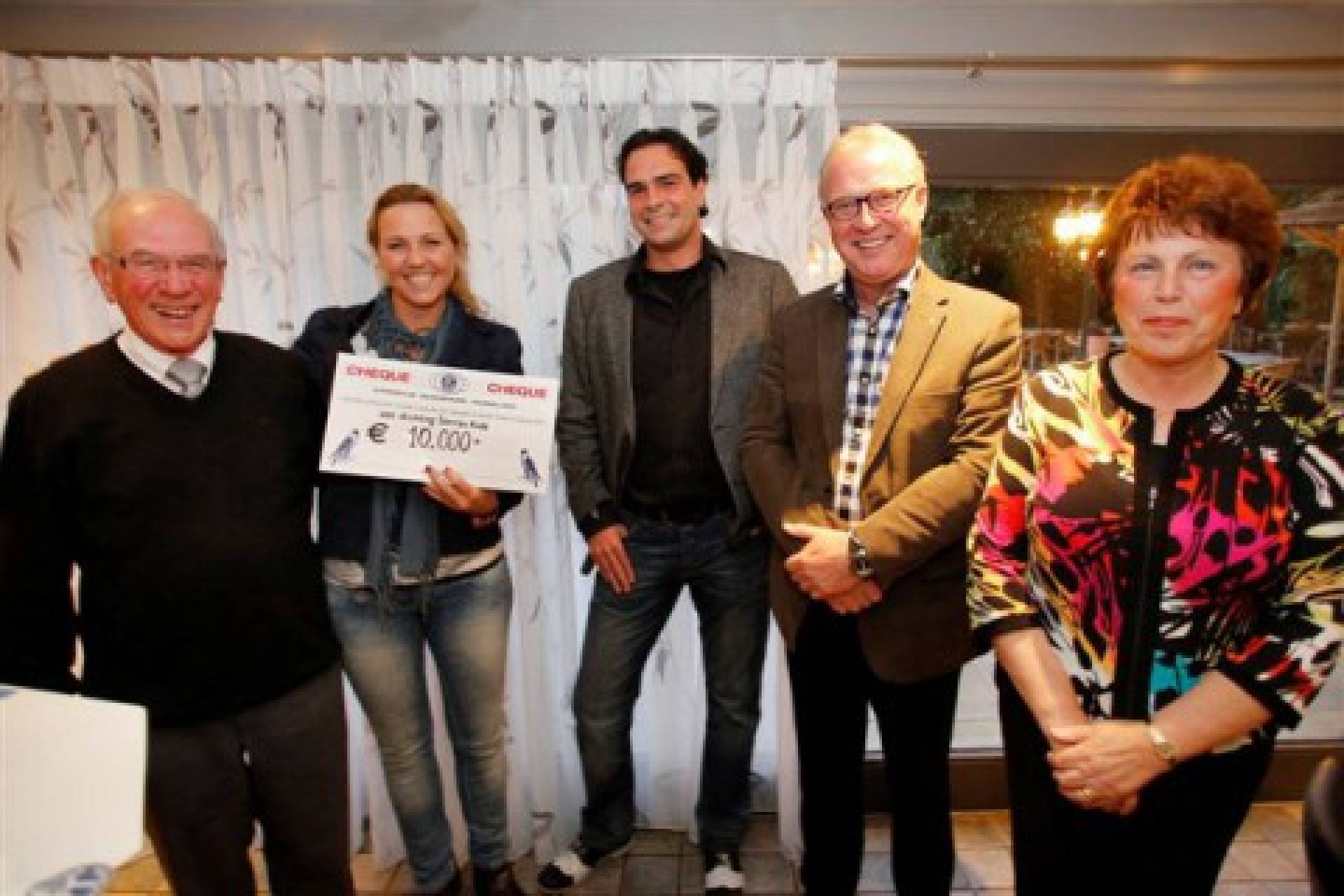chequeuitreiking-aan-sorrisokids-870