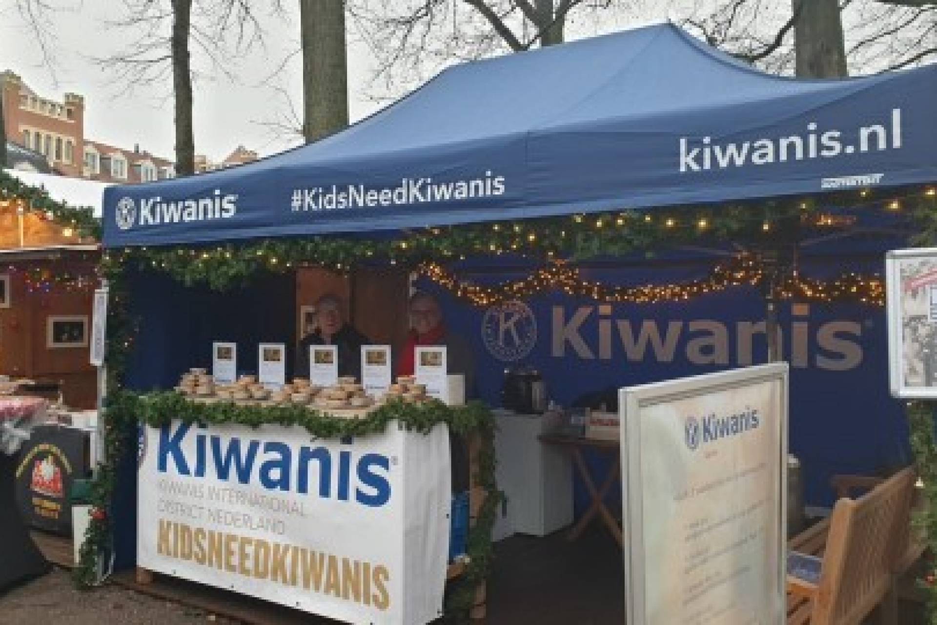 lenen-kiwanis-partytent-bij-evenementen-31
